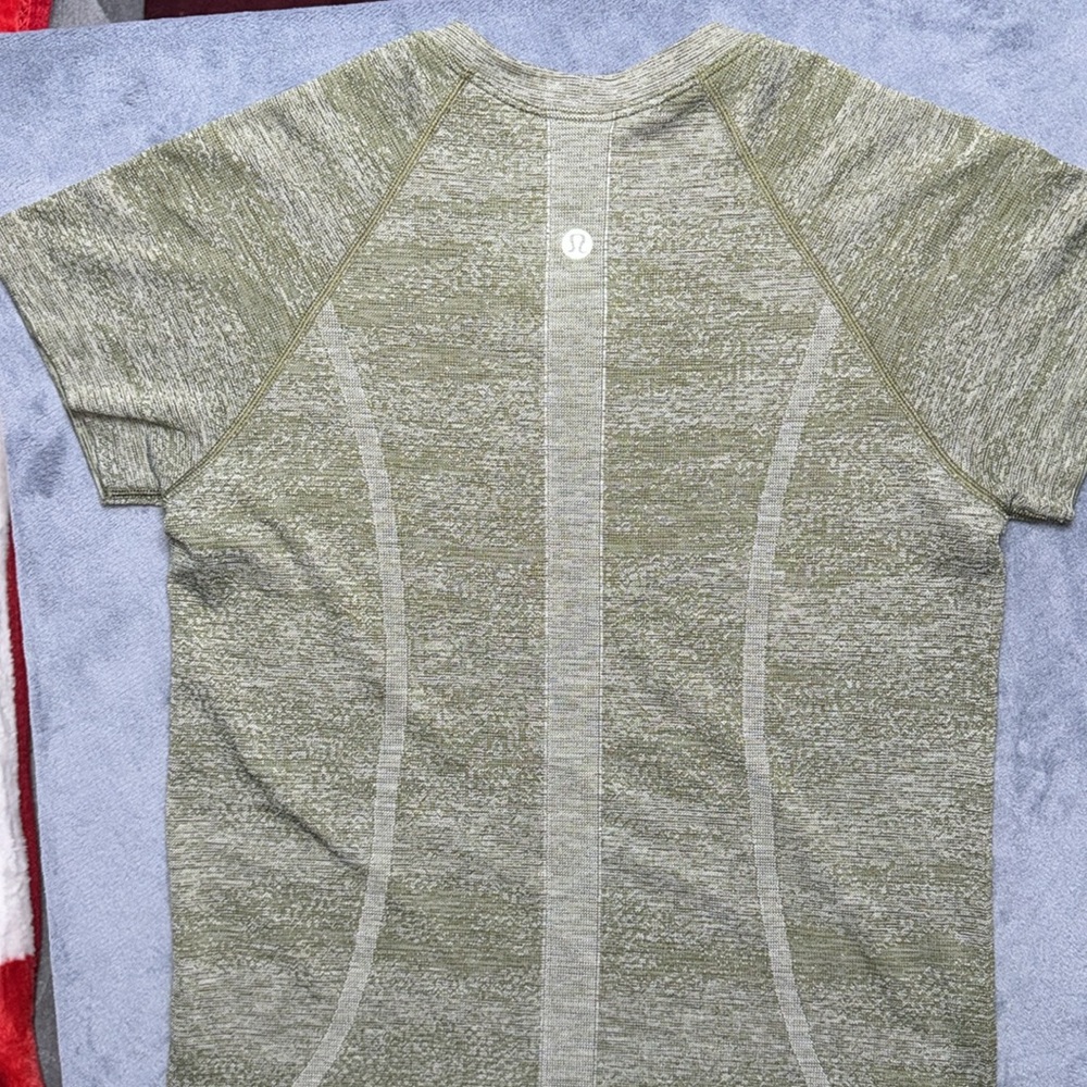 Lululemon Swiftly Speed Short Sleeve 6
White / Everglades / Black / Field … - Picture 4 of 5